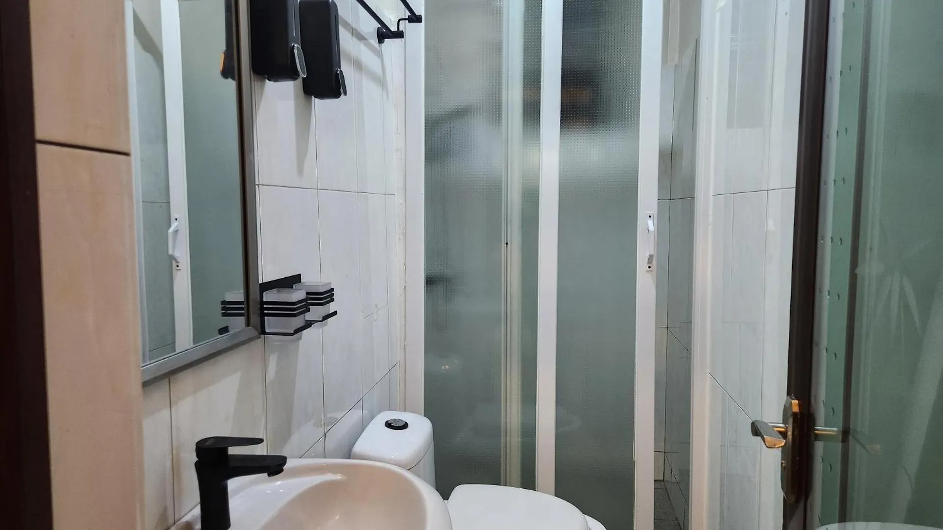 Equator Suites Apartment Kampala - Ivory Mall Bunga- Gaba Road