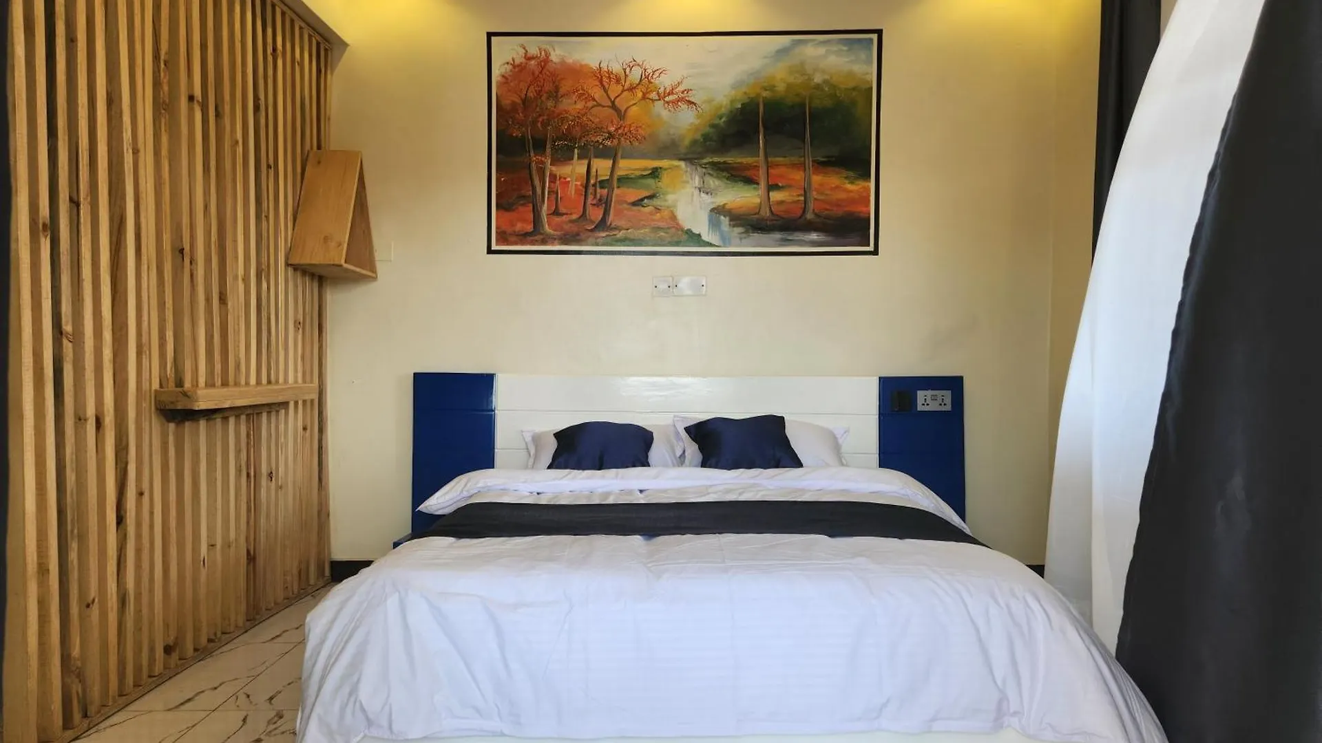 Equator Suites Apartment Kampala - Ivory Mall Bunga- Gaba Road 0*,